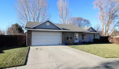 Main picture of 845 Aspen Pl