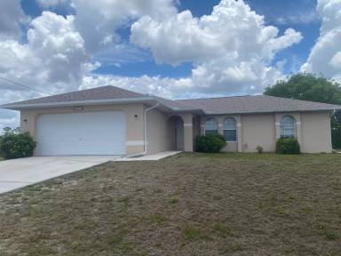 Main picture of 4401 NE 22nd Pl