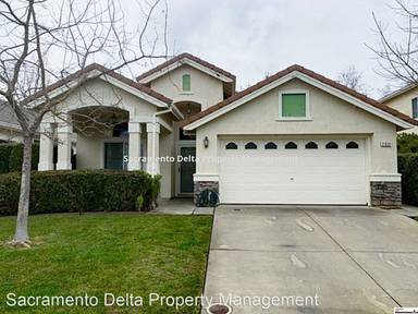 Main picture of 2832 Dinwiddie Way