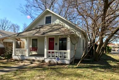 Main picture of 1540 E 16th St