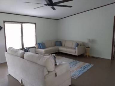 Main picture of 911 Proctor Ln