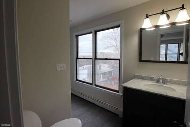 Main picture of 15 Gerrish St