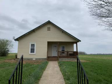 Main picture of 2989 Olmstead Rd