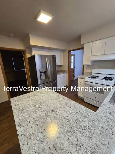 Main picture of 412 Hamilton Rd