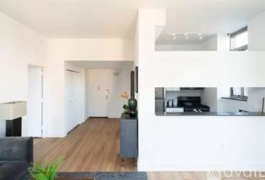 Main picture of 202 W 26th St