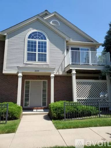 Main picture of 2200 Saratoga Blvd