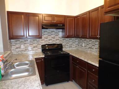 Main picture of 1171 Periwinkle Pl