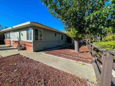Main picture of 2182 East Ave