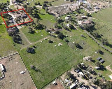Main picture of 18655 Oak Ridge Ln