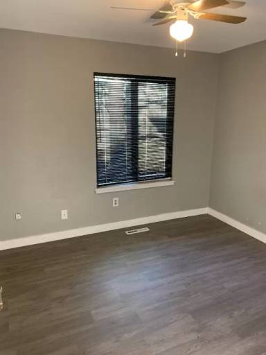 Main picture of 7943 York St