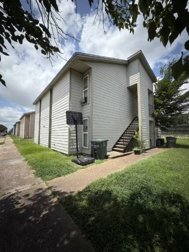 Main picture of 2917 Prairie Flower Cir
