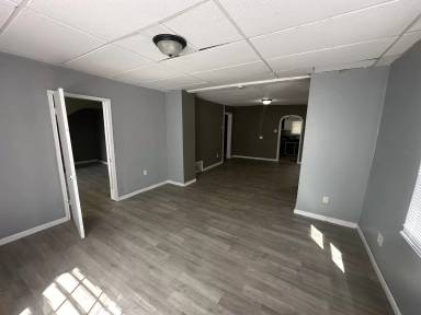 Main picture of 217 1/2 W Hyde Park Ave