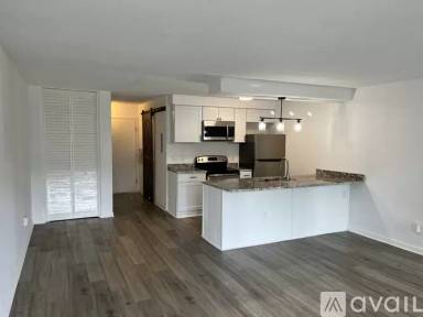 Main picture of 3071 Huntleigh Dr