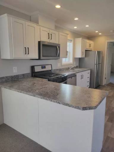 Main picture of Holiday Mobile Home Court