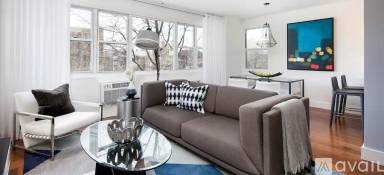 Main picture of 708 Avenue Y