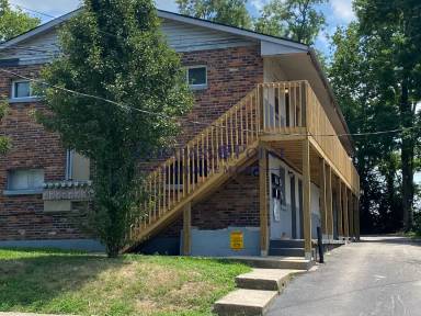 Main picture of 532 Pemberton St
