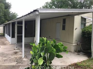Main picture of 104 Poinsettia Dr