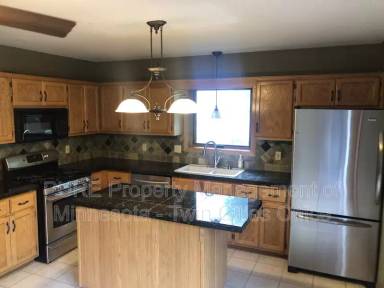Main picture of 1680 Thornhill Ln