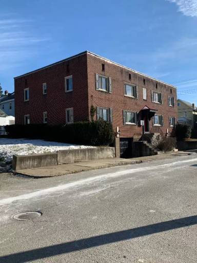 Main picture of 1615 2nd Ave