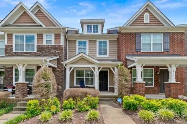 Main picture of 1416 Riverbrook Dr