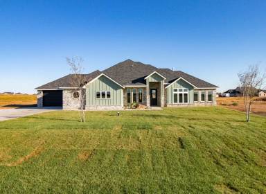 Main picture of 10100 Aster Rd