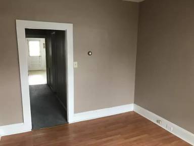 Main picture of 130 Mooney St