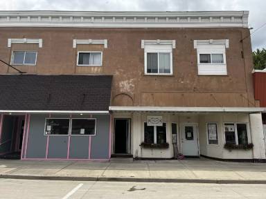 Main picture of 215 N Main St