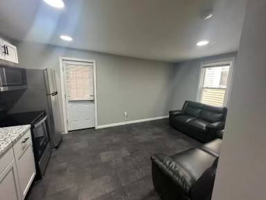 Main picture of 41 Fayette St