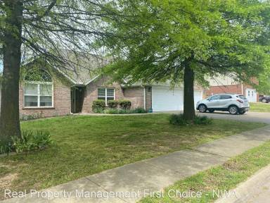 Main picture of 1121 Lariat Dr