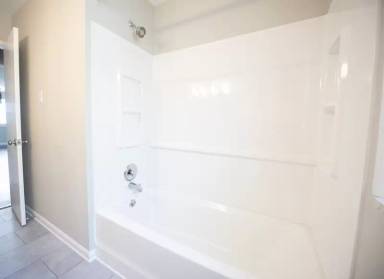 Main picture of 10780 Woodview Blvd