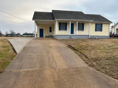 Main picture of 364 Lynn Dr