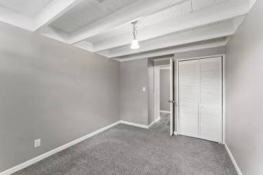 Main picture of 4842 Locust Ave