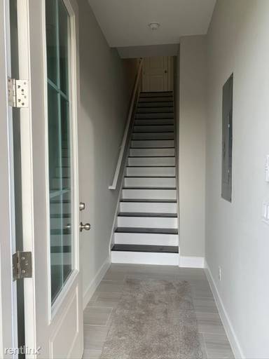 Main picture of 8708 Shapley St