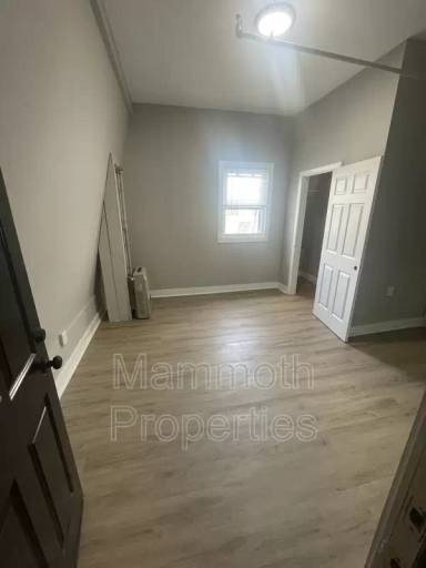 Main picture of 120 Myrtle St