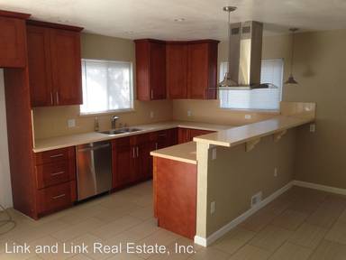 Main picture of 530 San Remo St