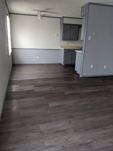 Main picture of 300 Pearl St. - 3