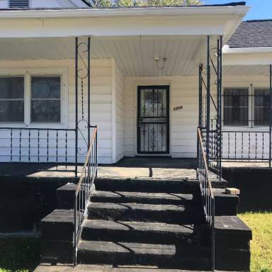 Main picture of 1200 N Orchard Knob Ave