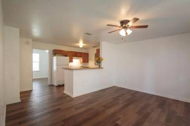 Main picture of 726 W Georgia St