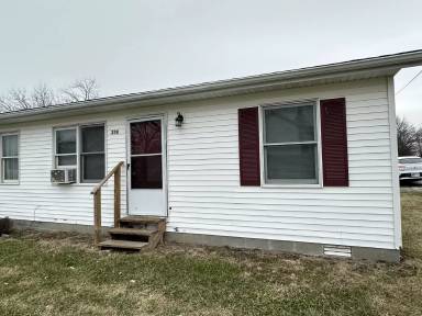 Main picture of 216 E Bennett St