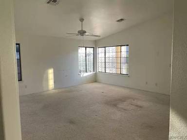 Main picture of 3075 E Packard Ave