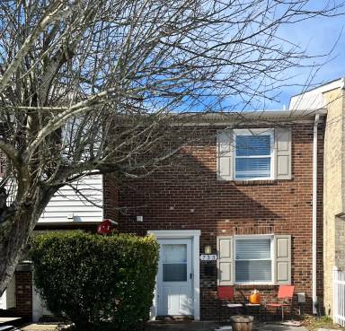 Main picture of 733 Tilden Pl