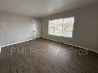 Main picture of 7701 W Hampton Ave