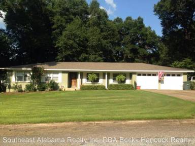 Main picture of 201 Colonial Dr