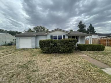Main picture of 2507 Kenosha Ave