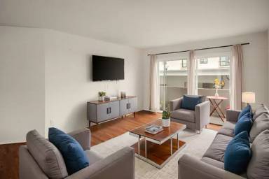 Main picture of 834 6th St