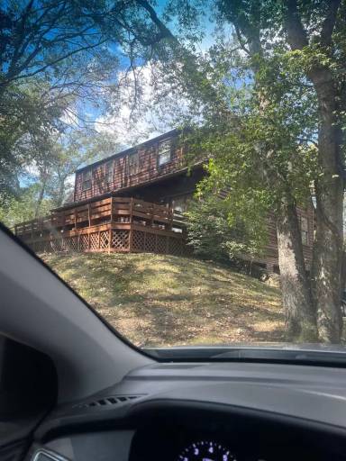 Main picture of 3080 Hillsboro Rd