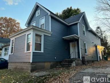 Main picture of 110 5th Ave