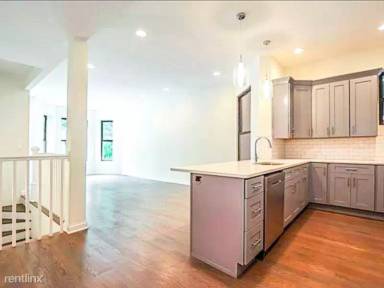 Main picture of 2854 W Shakespeare Ave