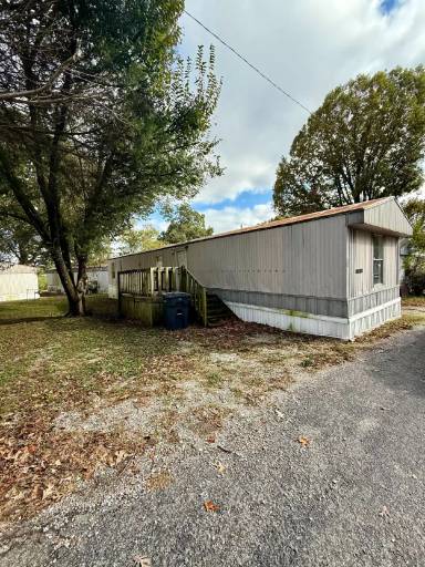 Main picture of 1305 N Floyd St