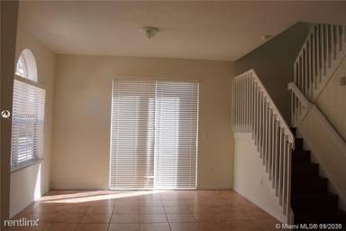 Main picture of 11539 NW 60th Ter